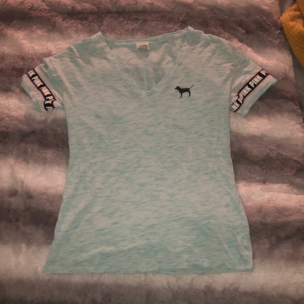 VS PINK v-neck